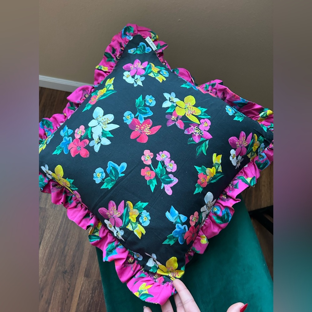 Ted Baker Pillow floral 🌺 🌼